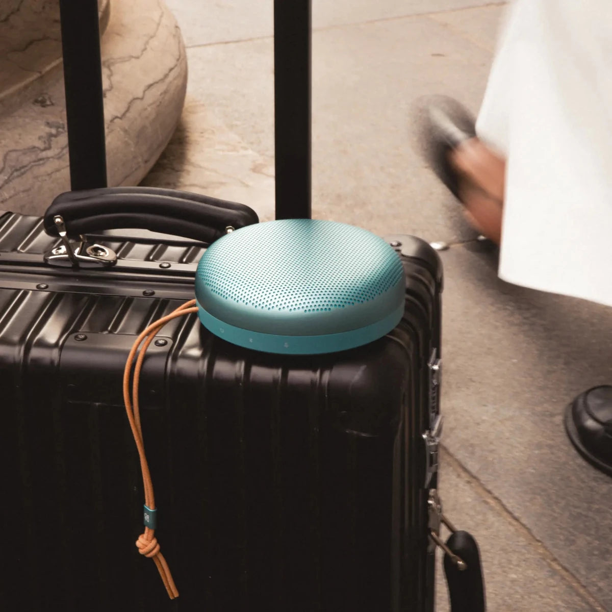 Bang & Olufsen Beosound A1 3. Nesil Su Geçirmez Taşınabilir Bluetooth Hoparlör - Bluetooth Hoparlör