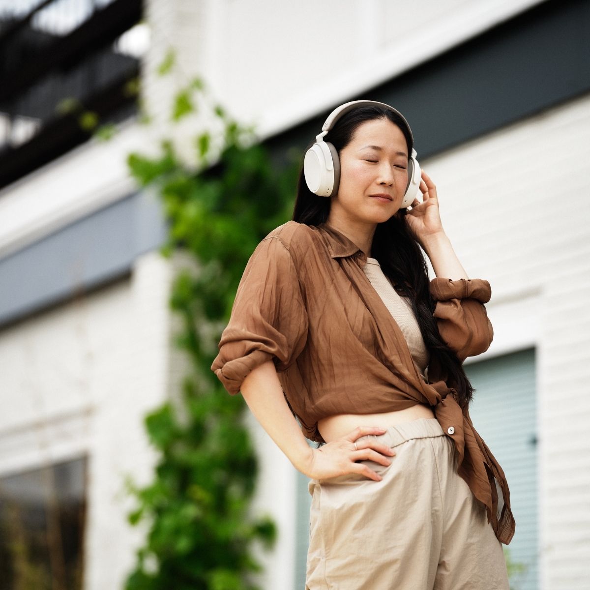Sennheiser Momentum 4 Wireless Kulak Üstü Kulaklık