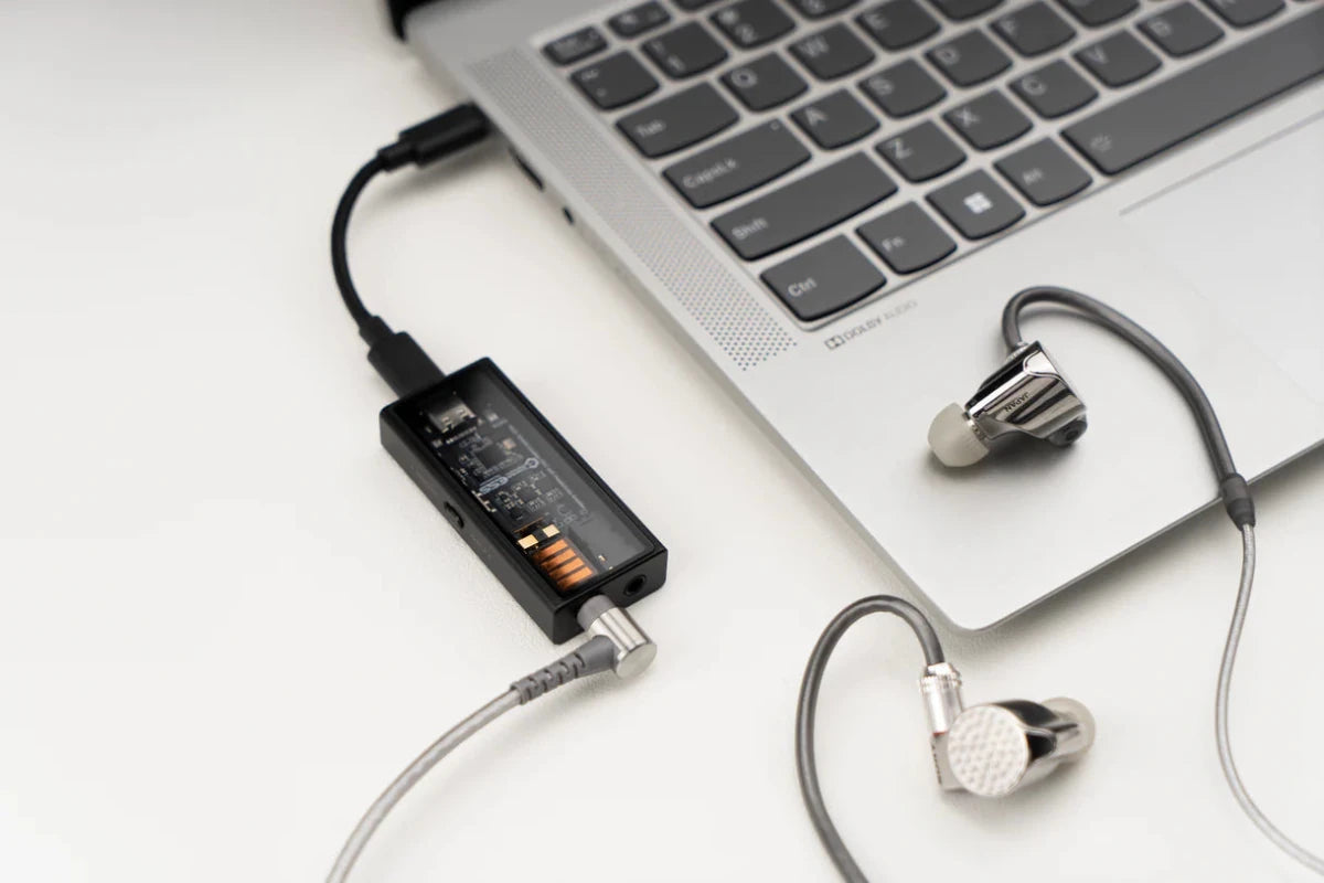 Questyle M15i Taşınabilir DAC Kulaklık Amplifikatörü - (Kutu Hasarlı) - Amplifikatör