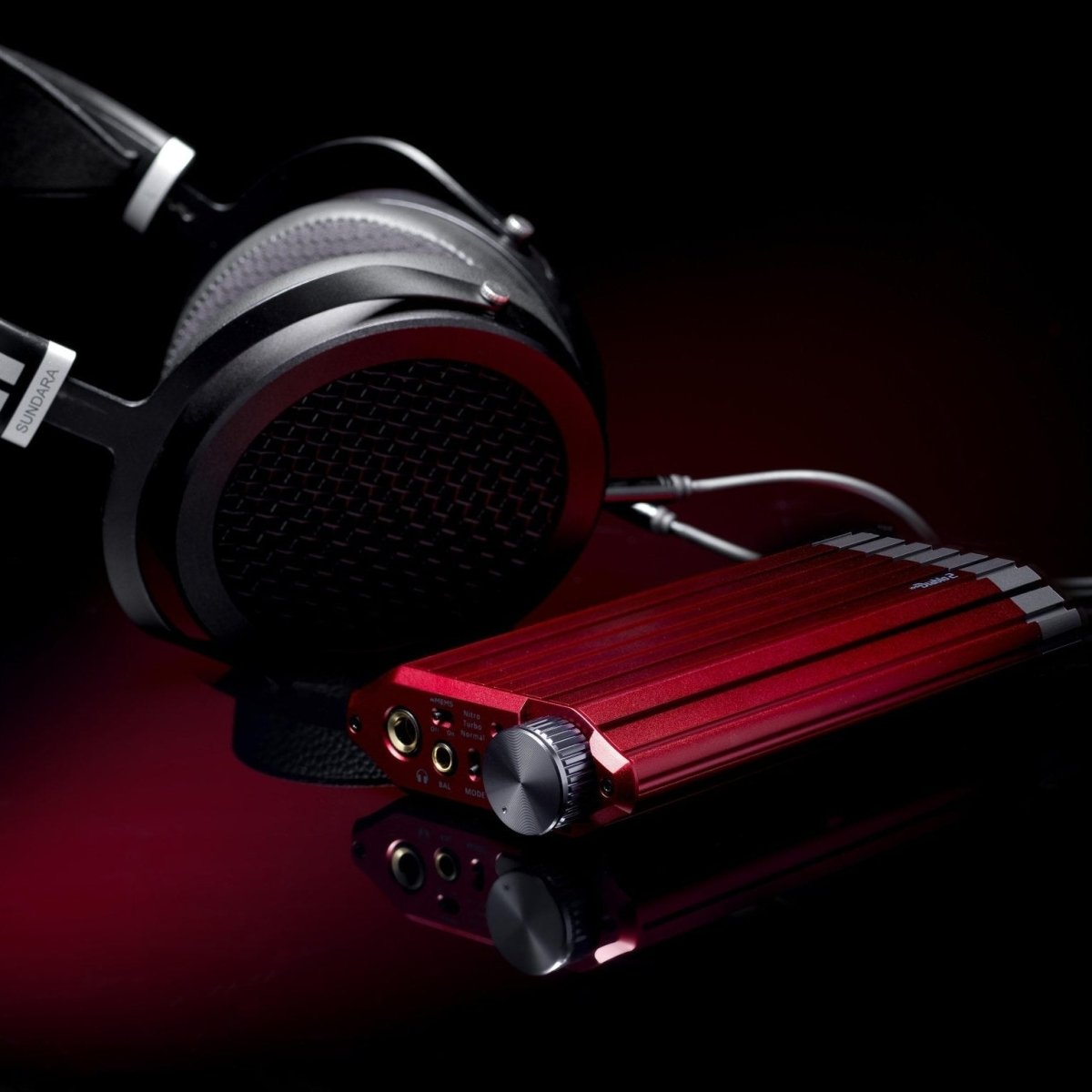 iFi iDSD Diablo 2 Taşınabilir DAC & Kulaklık Amfisi - 