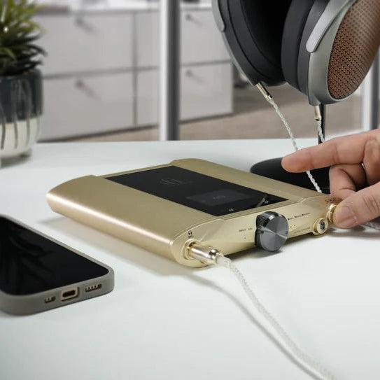 iFi Valkyrie Taşınabilir DAC & Kulaklık Amfisi